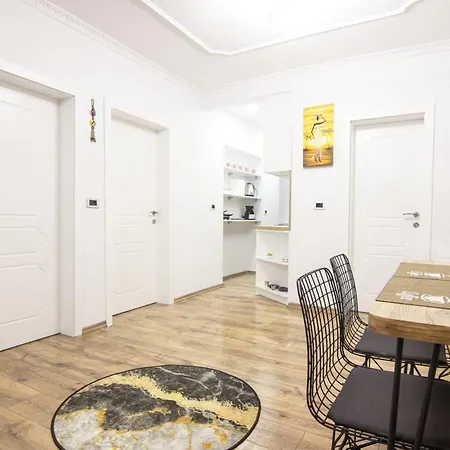 Dea's Center Apartment