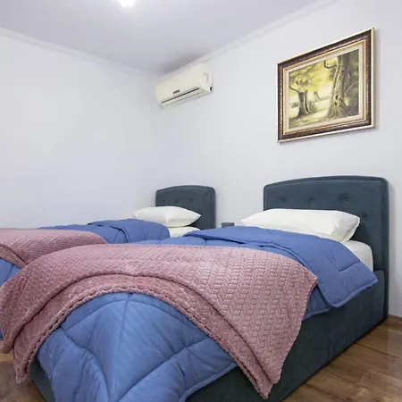 Apartament Dea's Center Tirana