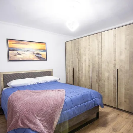 Apartament Dea's Center *